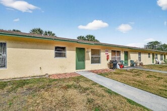 4825 Serafica Dr in Lake Worth Beach, FL - Building Photo - Building Photo