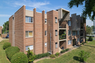 Creekside North Apartments in Lancaster, PA - Building Photo - Building Photo