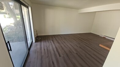 199 Springview in Irvine, CA - Building Photo - Building Photo