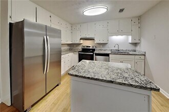 392 Trotters Ridge in Lawrenceville, GA - Building Photo - Building Photo