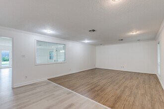 6903 Alderney Dr in Houston, TX - Building Photo - Building Photo