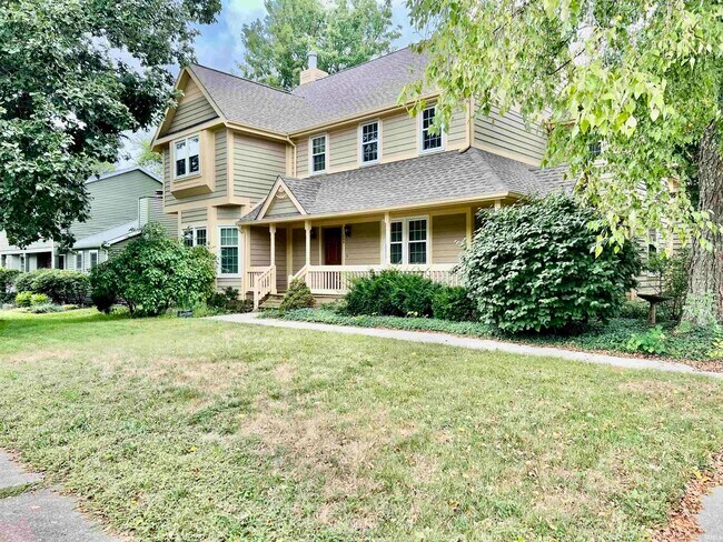 200 Hamilton St