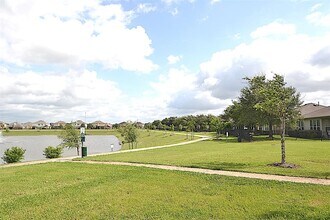 807 Butterfly Ln in Rosenberg, TX - Building Photo - Building Photo