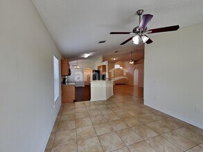 2201 Pierce Arrow Dr in Jacksonville, FL - Foto de edificio - Building Photo