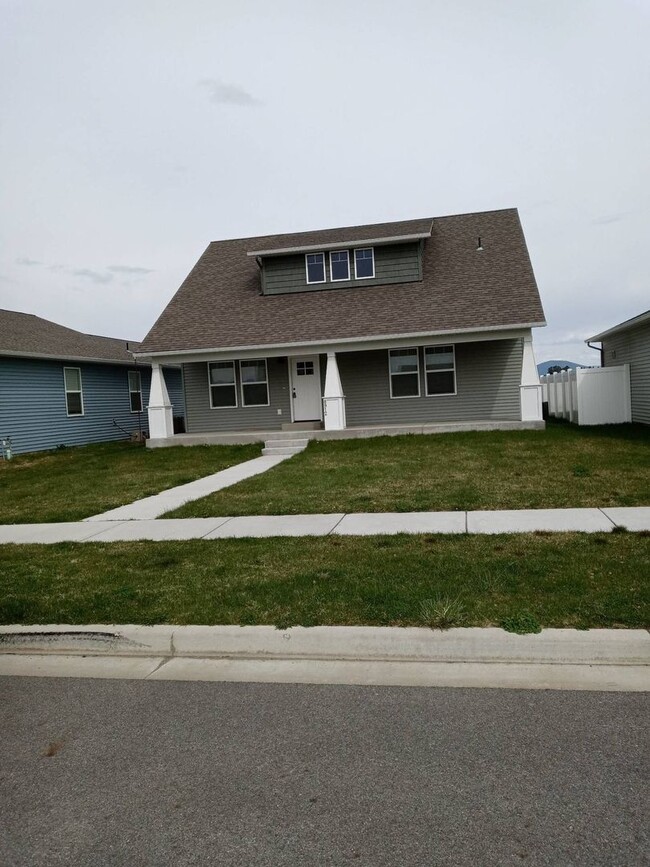 8912 N Spokane St in Post Falls, ID - Building Photo - Building Photo