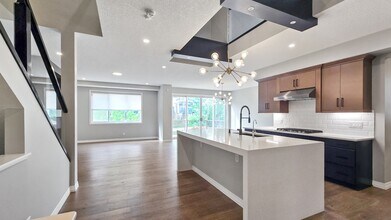 87 Legacy Glen Terrace SE in Calgary, AB - Building Photo - Building Photo
