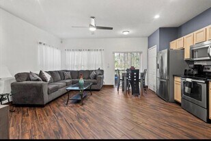 9862 Perfect Dr, Unit 9862 in Port St. Lucie, FL - Building Photo