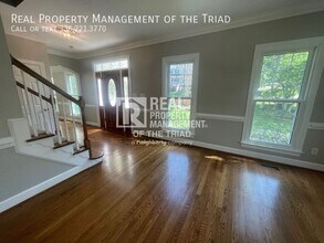 6095 Glenacre Dr in Kernersville, NC - Building Photo - Building Photo