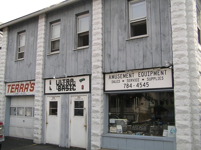 354 East St in Bloomsburg, PA - Foto de edificio - Building Photo