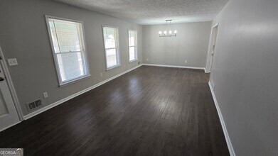 4270 E Hamill Dr in Buford, GA - Building Photo - Building Photo