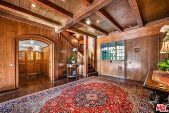 829 Whittier Dr in Beverly Hills, CA - Building Photo - Building Photo