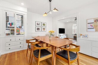 517 Heath St in Brookline, MA - Building Photo - Building Photo
