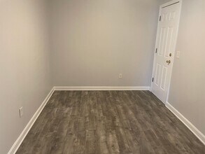 660 Douglas Ave in Providence, RI - Building Photo - Building Photo