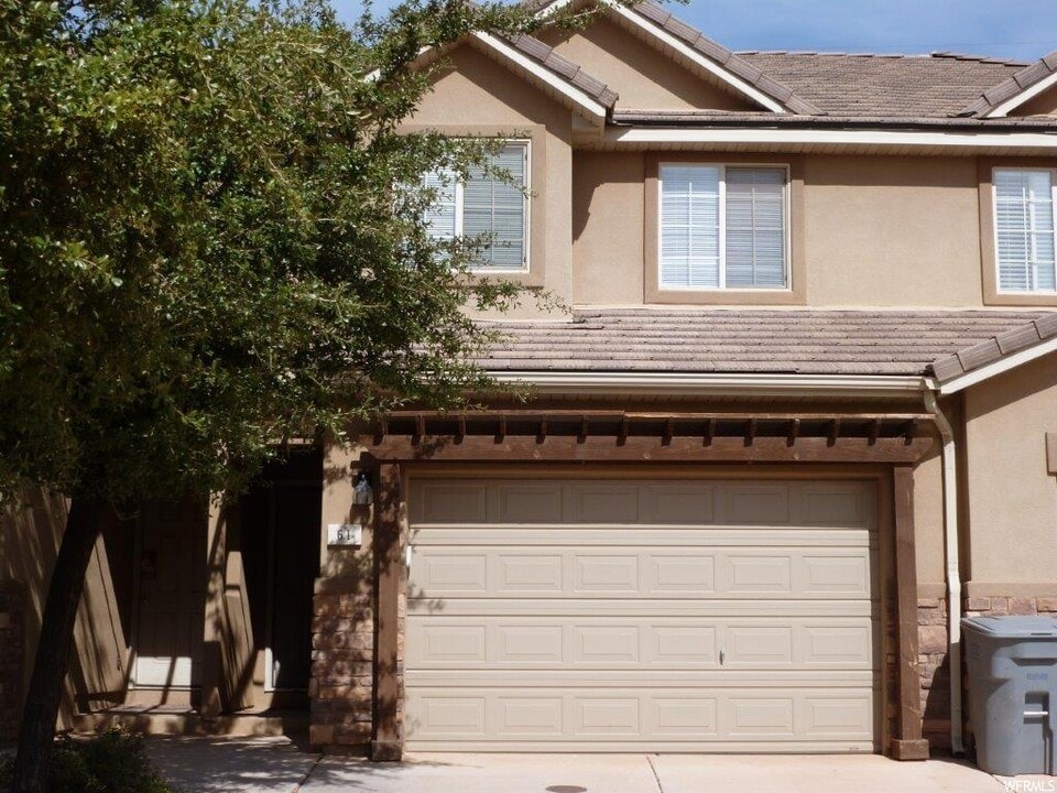 1000 E Bluffview Dr, Unit 61 in Washington, UT - Building Photo