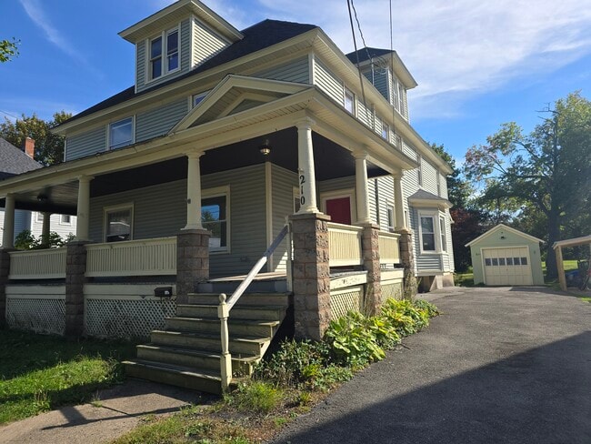 210 Van Dusen St, Unit 210 van dusen