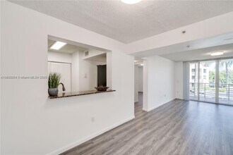 2711 Ocean Club Blvd in Hollywood, FL - Building Photo - Building Photo