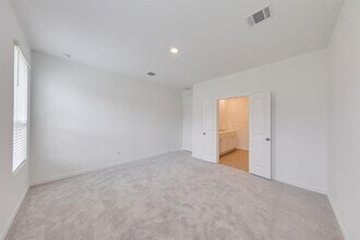 10601 Ellerston Rd in Cleveland, TX - Building Photo - Building Photo