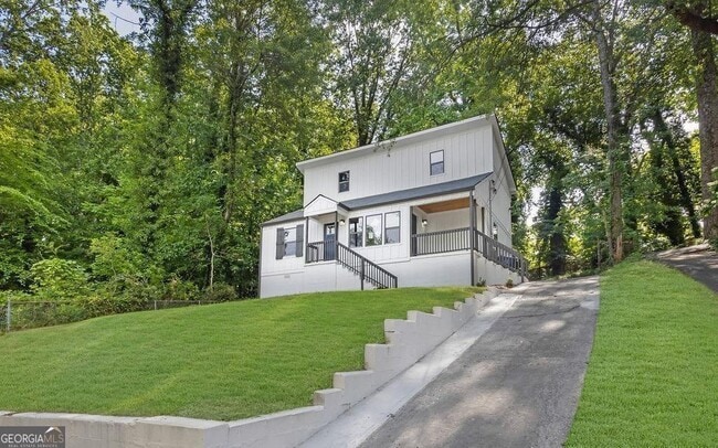property at 1080 Westmont Rd SW