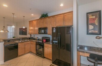 9102 Chula Vista St in Naples, FL - Building Photo - Building Photo