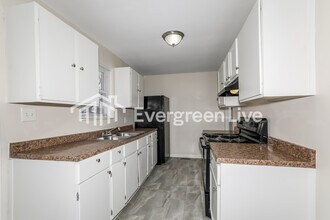 3913 N Bolton Ave in Indianapolis, IN - Building Photo - Building Photo