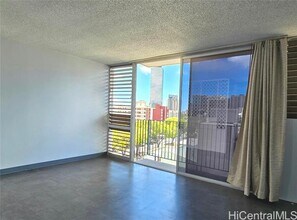 1650 Kanunu St in Honolulu, HI - Building Photo - Building Photo