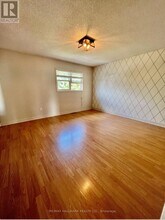 393 Pickering Crescent in Newmarket, ON - Building Photo - Building Photo