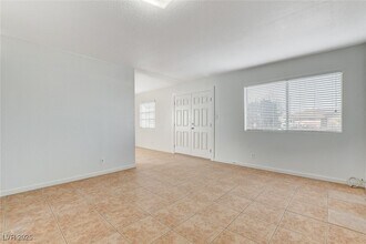 5813 W Balzar Ave in Las Vegas, NV - Building Photo - Building Photo