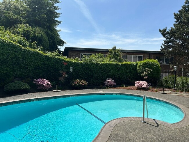 property at 2200 Alki Ave SW