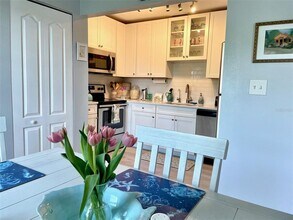 249 Pompano Dr SE in St. Petersburg, FL - Building Photo - Building Photo