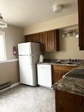 750 S 4th St, Unit 2 in Glenrock, WY - Building Photo - Building Photo