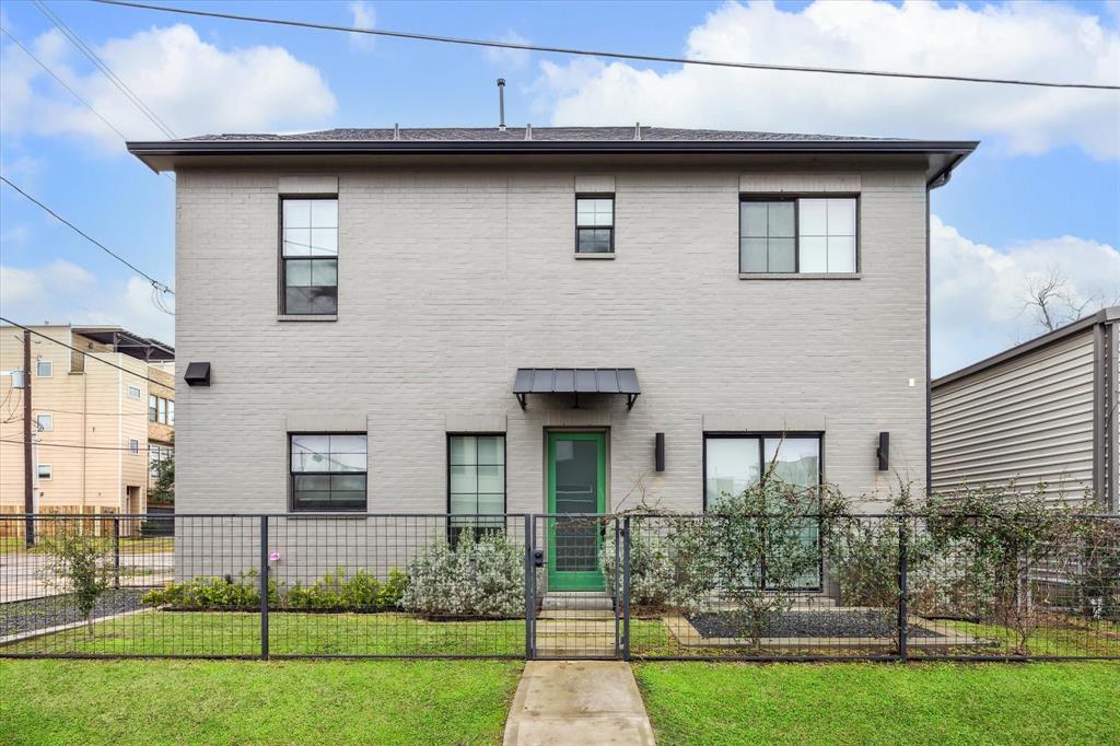 1423 Holly St in Houston, TX - Building Photo