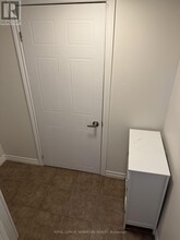 352 Highland Ave in Oshawa, ON - Building Photo - Building Photo