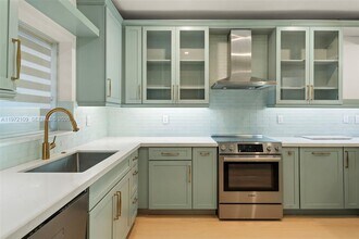 9002 SW 62nd Terrace in Miami, FL - Building Photo - Building Photo