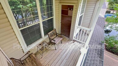 1034 Grand Oak Ln in Virginia Beach, VA - Foto de edificio - Building Photo