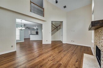 804 Santa Fe Trail in Irving, TX - Building Photo - Building Photo