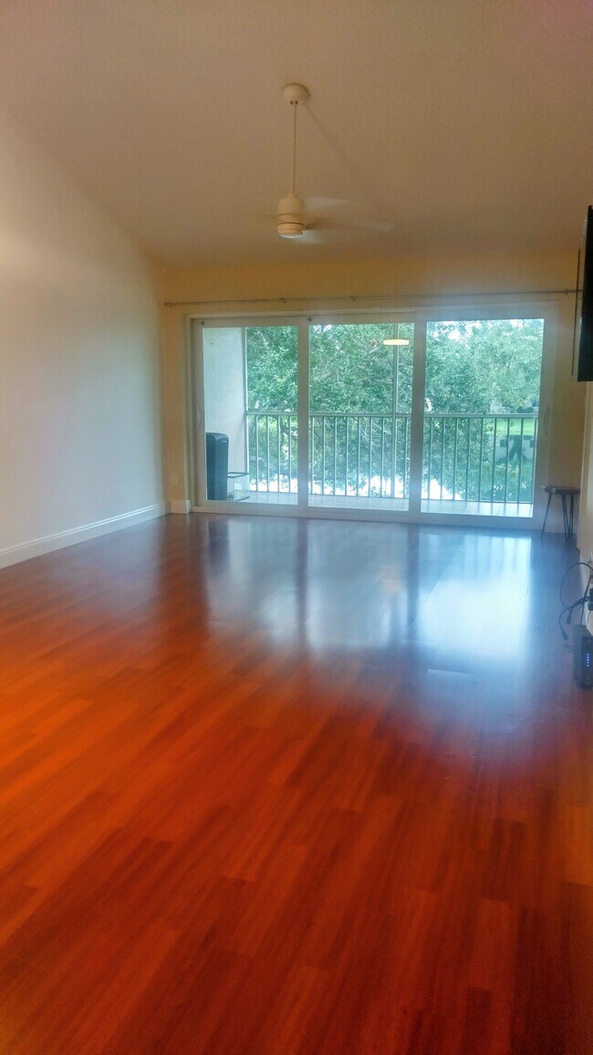 260 Timber Lake Cir in Naples, FL - Building Photo - Building Photo