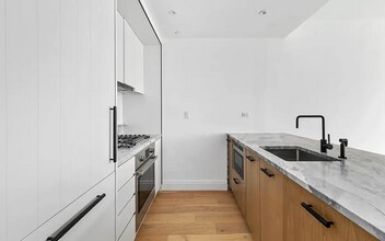 181 18th St in Brooklyn, NY - Building Photo - Building Photo