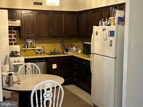 809 Red Lion Rd in Philadelphia, PA - Building Photo - Building Photo
