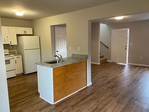 90 Crabapple Rdg in Dahlonega, GA - Foto de edificio - Building Photo