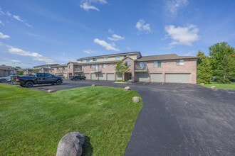 Terrace Lake in Green Bay, WI - Foto de edificio - Building Photo