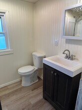 19 W Market St, Unit Apt. 1 in Hyde Park, NY - Foto de edificio - Building Photo