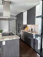 8 The Esplanade in Toronto, ON - Building Photo - Building Photo