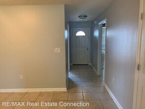61 Cardinal Ln-Unit -5 & 6 in Cabot, AR - Building Photo - Building Photo