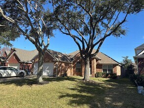 24018 Indian Hills Way in Katy, TX - Foto de edificio - Building Photo