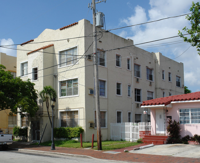 620 SW 16th Ave in Miami, FL - Building Photo - Building Photo