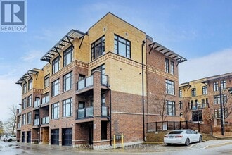 8171 Kipling Ave in Vaughan, ON - Building Photo - Building Photo