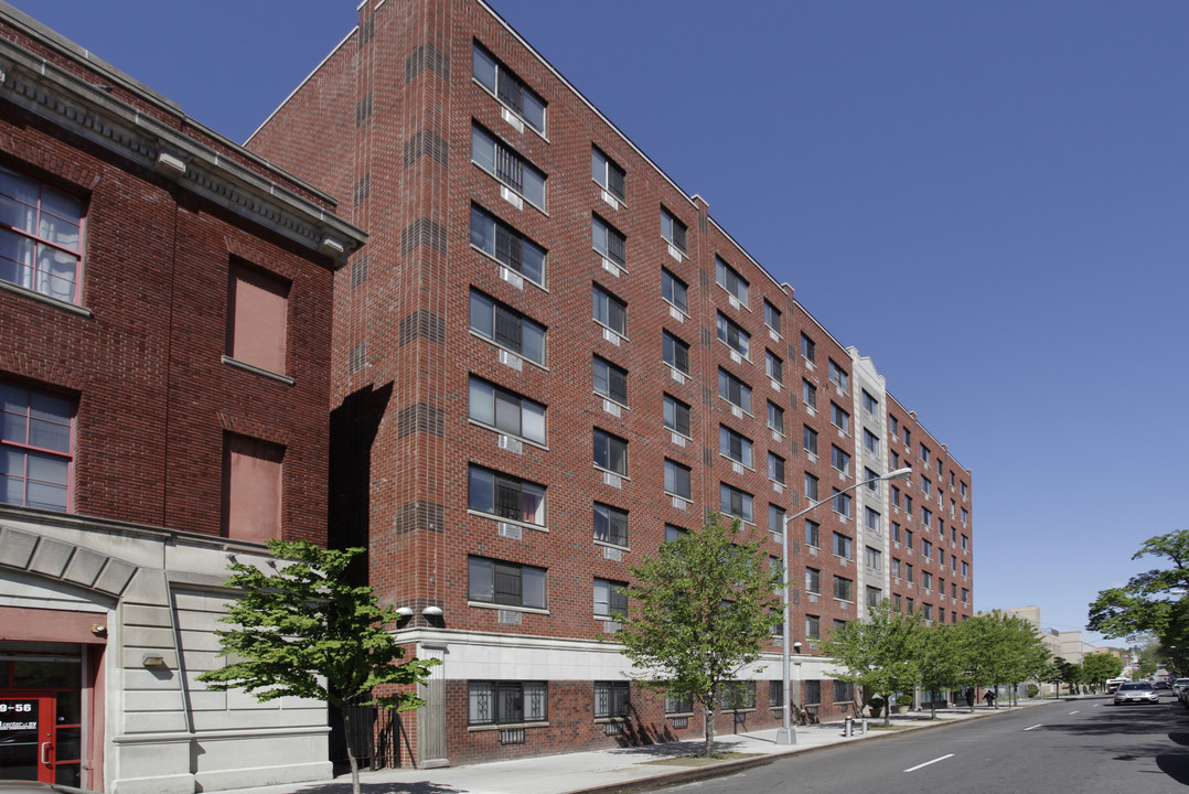 Yorkside Towers II in Jamaica, NY - Building Photo