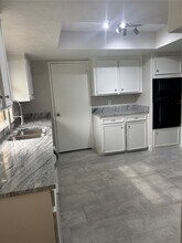 2942 Jenny Dr in Sugar Land, TX - Building Photo - Building Photo