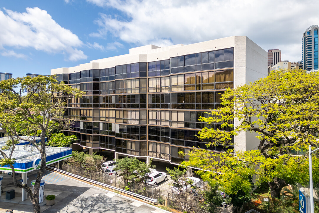 Royal Queen Emma in Honolulu, HI - Foto de edificio