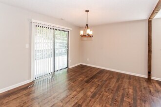 11834 Post Ridge Ct in Charlotte, NC - Foto de edificio - Building Photo